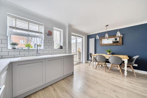 3 bedroom end of terrace house for sale, Celandine Close, Knightwood Park, Chandler's Ford