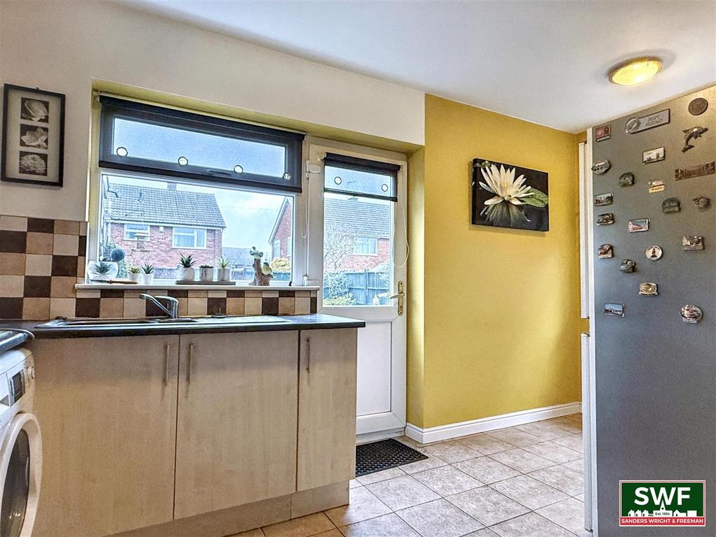 Dining kitchen