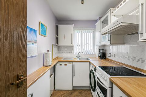 1 bedroom apartment for sale, Berryscroft Road, Staines-upon-Thames, Surrey, TW18