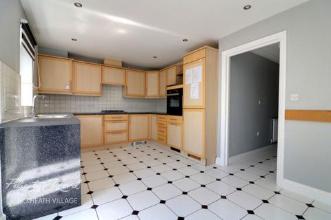 3 bedroom terraced house for sale, Barlow Drive, London SE18