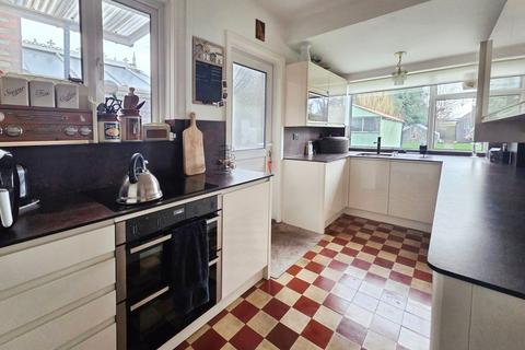 3 bedroom detached house for sale, Beswick Avenue, ENSBURY PARK, BH10