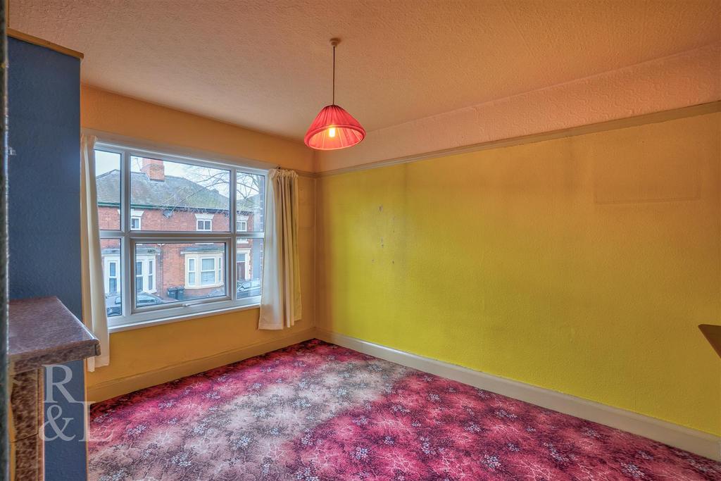 42 A Victoria Road  (3).jpg