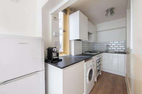 Studio to rent, Fellows Road, London, NW3
