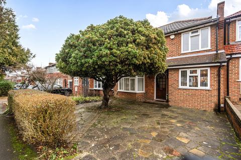 Peareswood Gardens, Stanmore, Middlesex