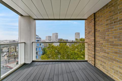2 bedroom flat to rent, Kensington House, Prince of Wales Drive Development, Battersea, SW11