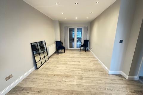 undefined, Hitchin Road, Luton, Bedfordshire, LU2 7ST