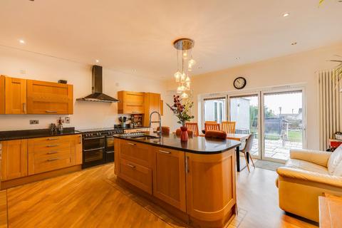 5 bedroom detached bungalow for sale, 76 South Road, Sully, CF64 5SL