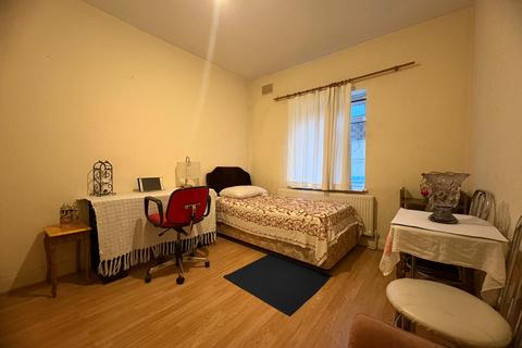 undefined, Stansfield Road, Hounslow TW4