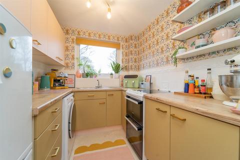 2 bedroom apartment for sale, Ashfell Court, Edge Lane, Chorlton
