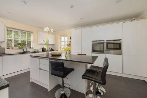 undefined, Shooters Hill, Eythorne, Dover
