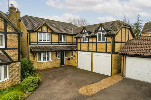undefined, Creslow Way, Aylesbury HP17