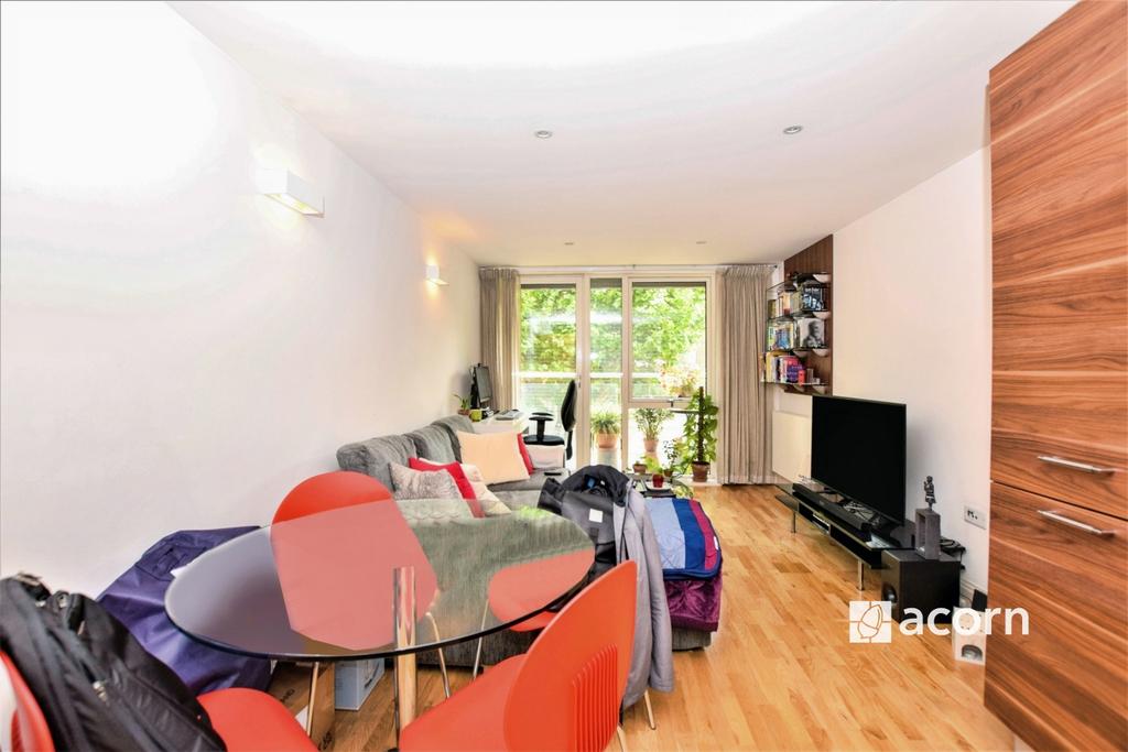 Living Room (3)