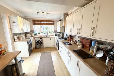 3 bedroom terraced house for sale, Montagu Street, Rodbourne, Swindon