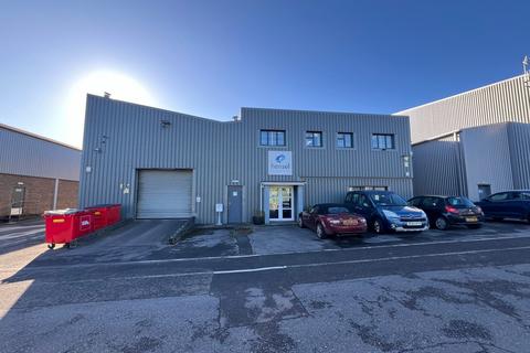 Warehouse to rent, Unit 12 Maydwell Avenue, Stane Street, Slinfold Horsham RH13 0SH