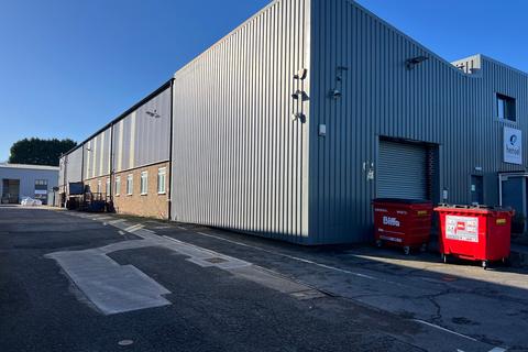 Warehouse to rent, Unit 12 Maydwell Avenue, Stane Street, Slinfold Horsham RH13 0SH