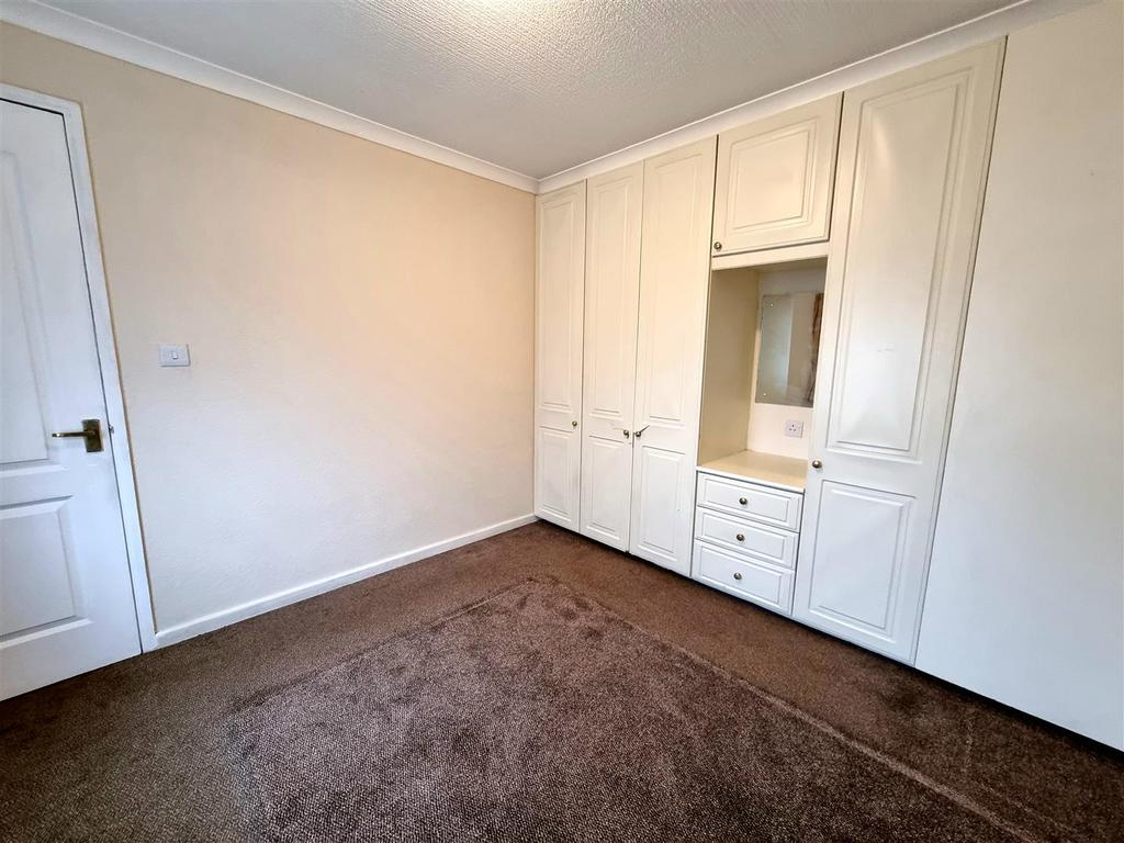 Bedroom ..jpg