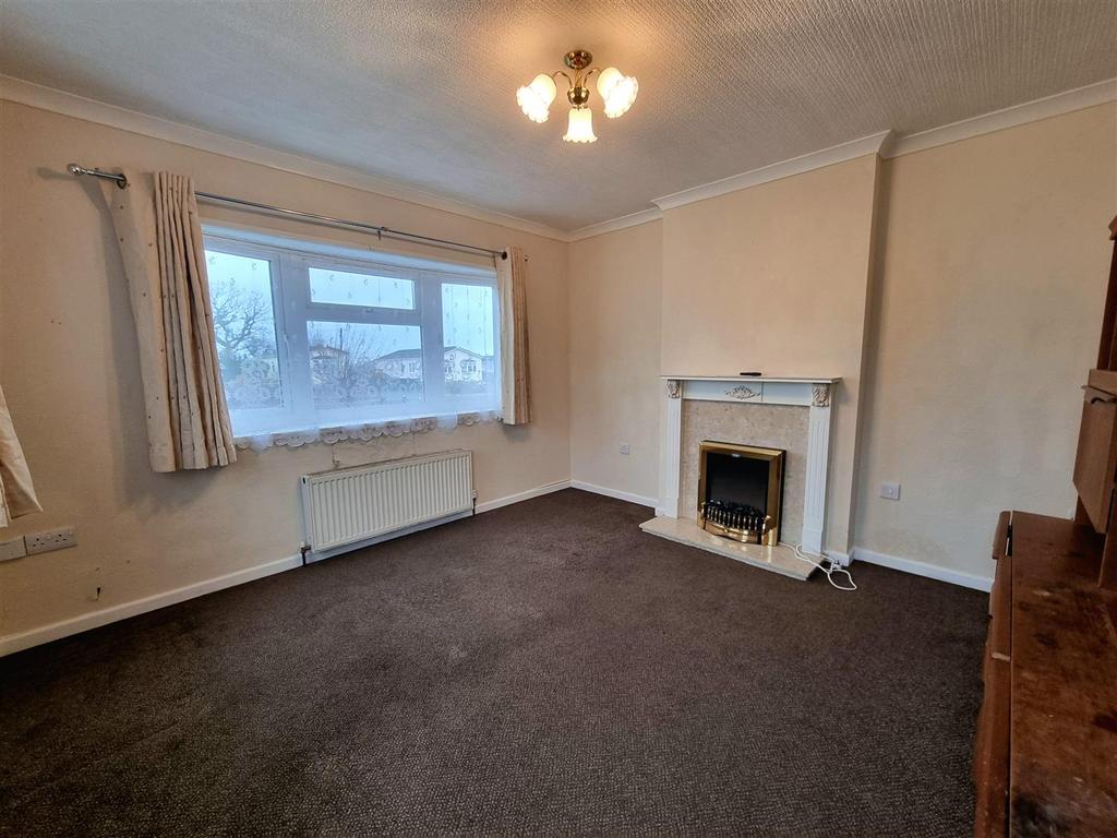 Living room 2.jpg