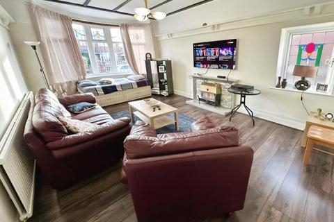 4 bedroom semi-detached house to rent, Brantingham Road, Whalley Range, Manchester, M16