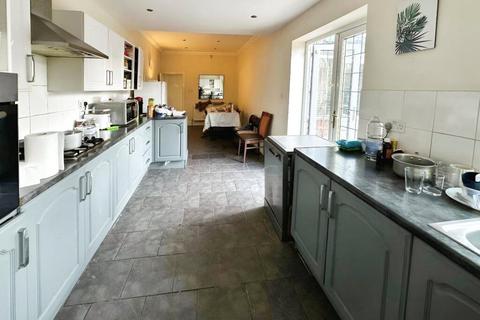 4 bedroom semi-detached house to rent, Brantingham Road, Whalley Range, Manchester, M16