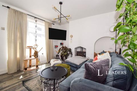 2 bedroom semi-detached house to rent, Devonshire Avenue, LE18