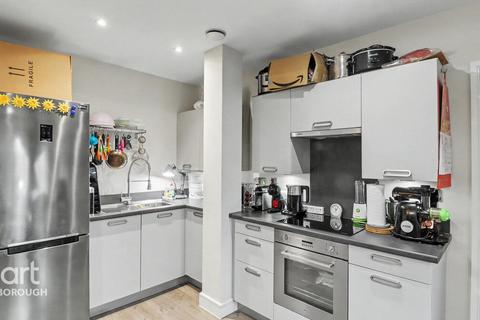 2 bedroom flat for sale, Park Road, Peterborough