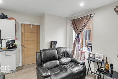 2 bedroom flat for sale, Park Road, Peterborough
