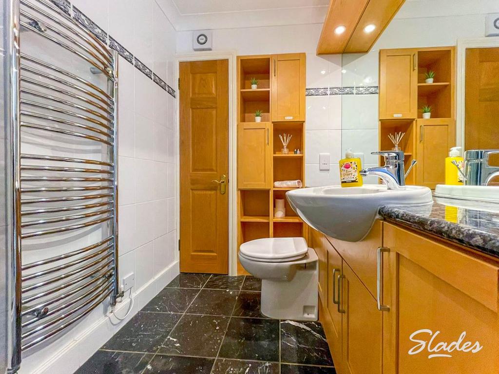 39 sbs en suite 2
