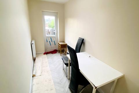undefined, BEAUTIFUL 4 BED HOUSE | 3 TOILETS | AVAILABLE NOW , Loughton IG10