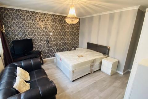 undefined, BEAUTIFUL 4 BED HOUSE | 3 TOILETS | AVAILABLE NOW , Loughton IG10