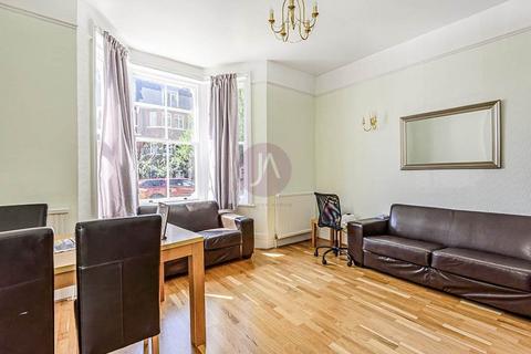 3 bedroom apartment to rent, Rosemary Court, West Hampstead, London, NW6