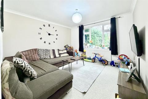 1 bedroom flat for sale, Norfolk Gardens, Borehamwood WD6