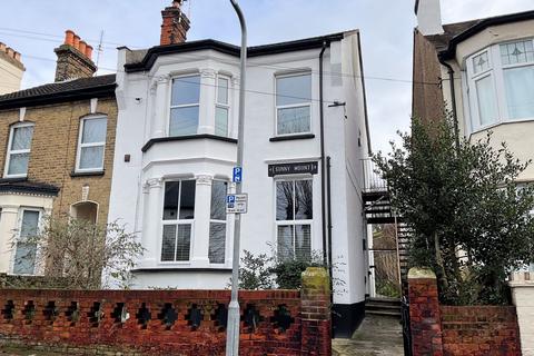 Westcliff-on-Sea SS0