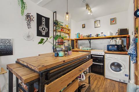 1 bedroom apartment for sale, Kentish Town Road, Kentish Town NW5