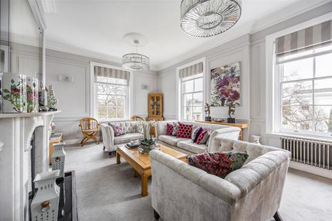 undefined, Wellington Square, Cheltenham