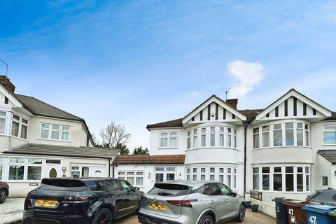 1 bedroom property to rent, Kenton Gardens (Side Annexe), Harrow, HA3