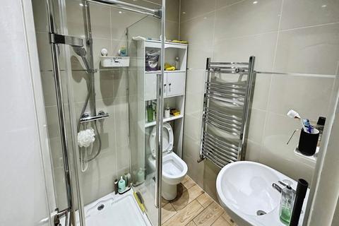1 bedroom property to rent, Kenton Gardens (Side Annexe), Harrow, HA3