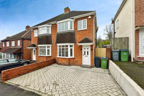 3 bedroom semi-detached house to rent, Tower Road, Oldbury B69