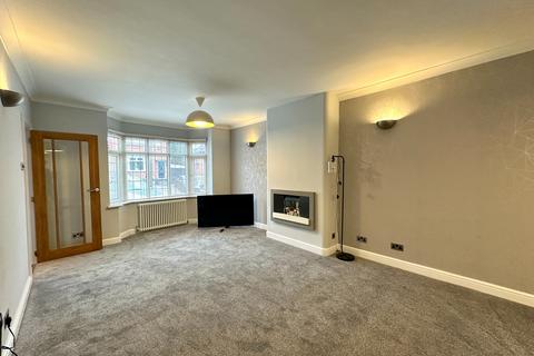 3 bedroom semi-detached house to rent, Tower Road, Oldbury B69