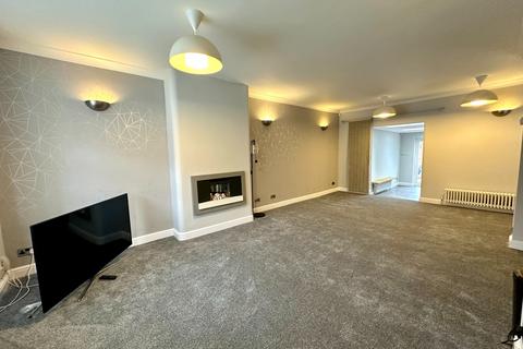 3 bedroom semi-detached house to rent, Tower Road, Oldbury B69