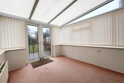 2 bedroom detached bungalow for sale, Woodlands Drive, Skelmanthorpe, Huddersfield HD8 9DB