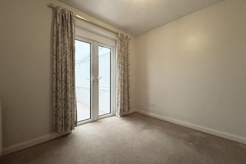 2 bedroom detached bungalow for sale, Woodlands Drive, Skelmanthorpe, Huddersfield HD8 9DB