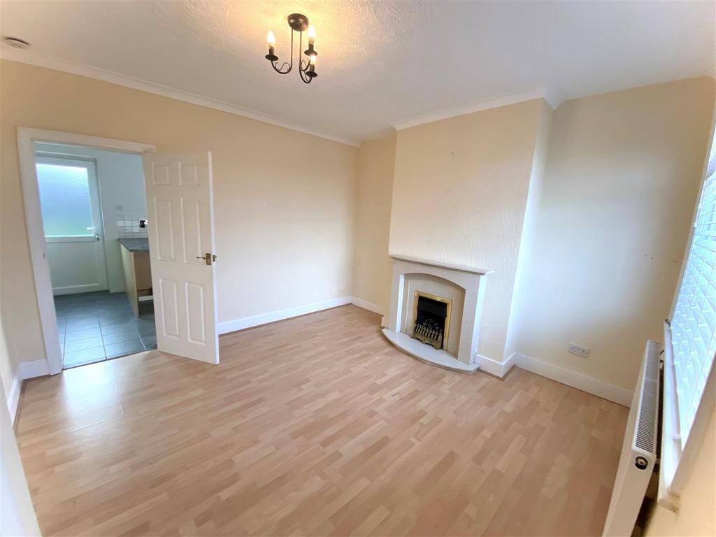Living room 1.jpg