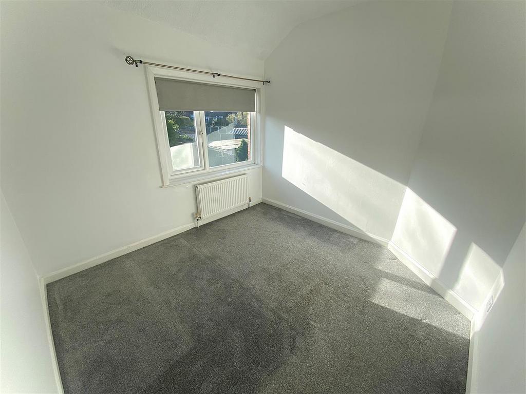 Back bedroom.jpg