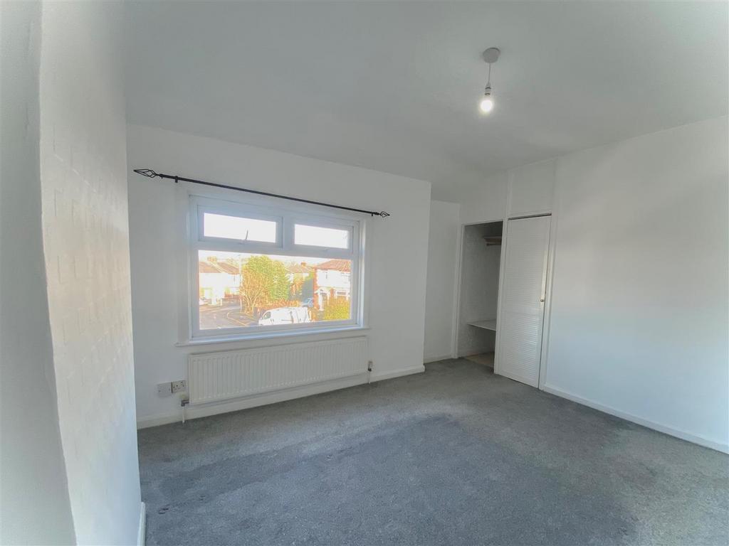 Main bedroom 3.jpg