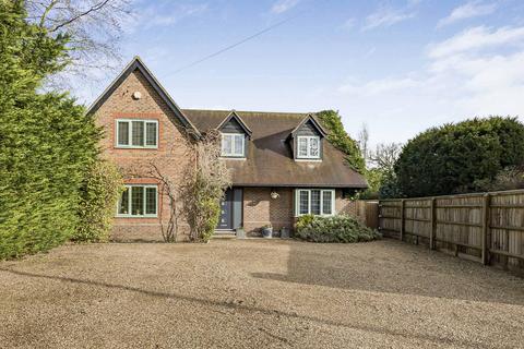 Mill Road, Shiplake, Henley-on-Thames, Oxfordshire RG9