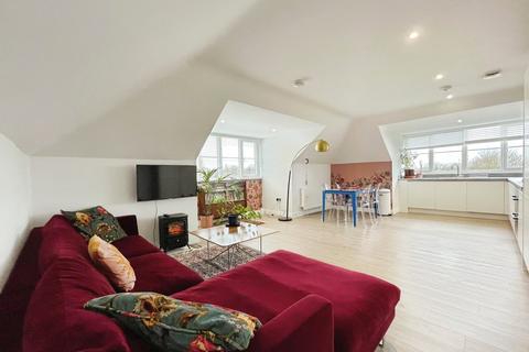 2 bedroom apartment to rent, Stomp Road, Slough SL1