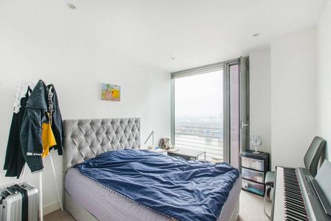 2 bedroom flat to rent, Landmark East Tower, Canary Wharf, London, E14