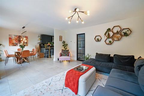 3 bedroom semi-detached house for sale, Oak Park Gardens, London SW19