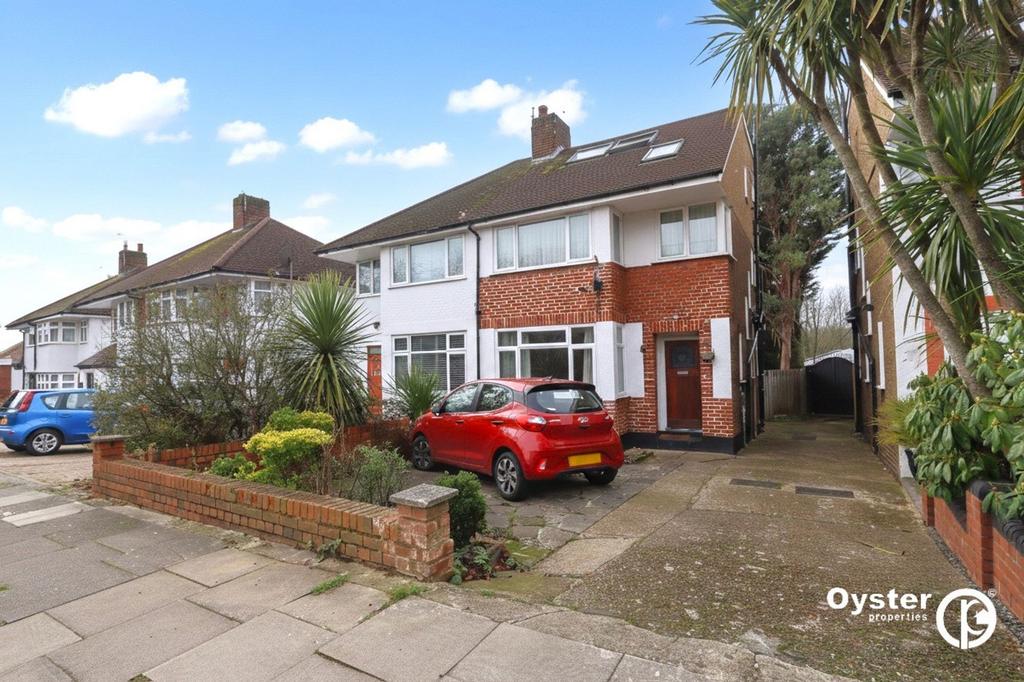 Ashfield Road, London, N14 5 bed semi-detached house for sale - £700,000