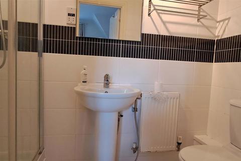 5 bedroom end of terrace house for sale, Three Valleys Way, Bushey WD23